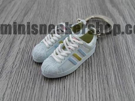 mini 3D sneaker keychains Superstar - Sneakers Passion