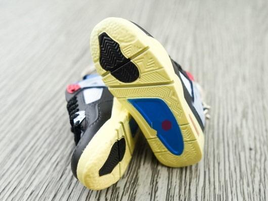 Mini sneaker keychain 3D AJ 4 Union - Off Noir - Sneakers Passion