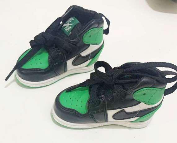 AJ1 Power Bank Charger Green(new) - Sneakers Passion