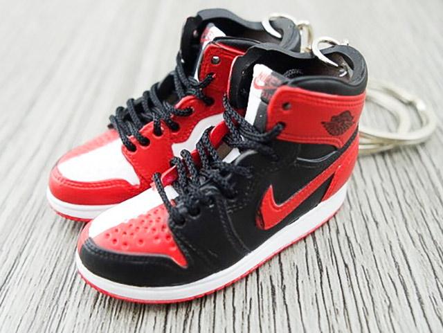 Mini sneaker keychain 3D Air Jordan 1 - Homage To Home - Sneakers Passion