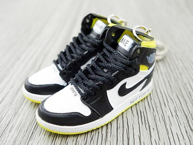 Mini sneaker keychain 3D Air Jordan 1 - Not For Resale Yellow - Sneakers Passion