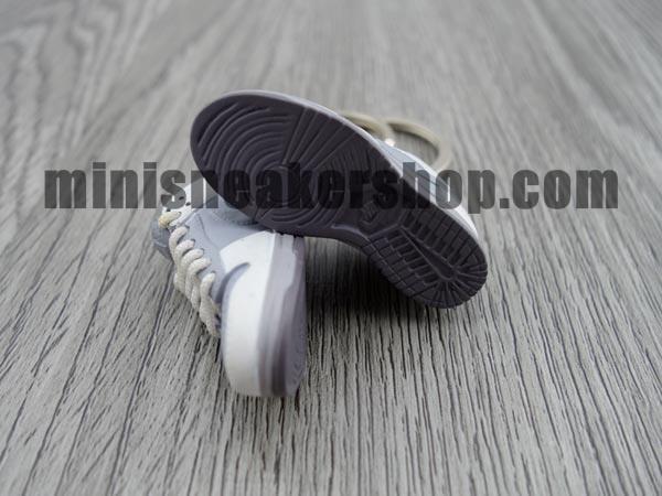 mini sneaker keychains Dunk Low Pro SB- Alphanumeric (GREY) - Sneakers Passion