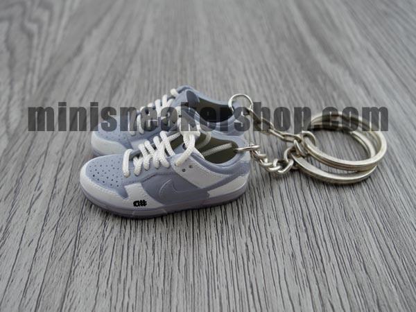 mini sneaker keychains Dunk Low Pro SB- Alphanumeric (GREY) - Sneakers Passion