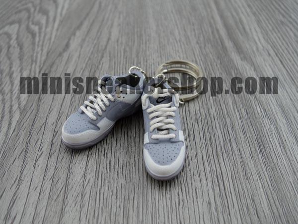 mini sneaker keychains Dunk Low Pro SB- Alphanumeric (GREY) - Sneakers Passion