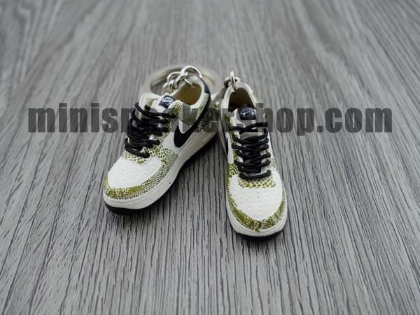 mini 3D sneaker keychains Air Force 1 Cocoa Snake (2001) - Sneakers Passion