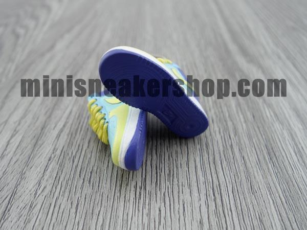 mini sneaker keychains Air Force 1 Easter edition (2006) - Sneakers Passion