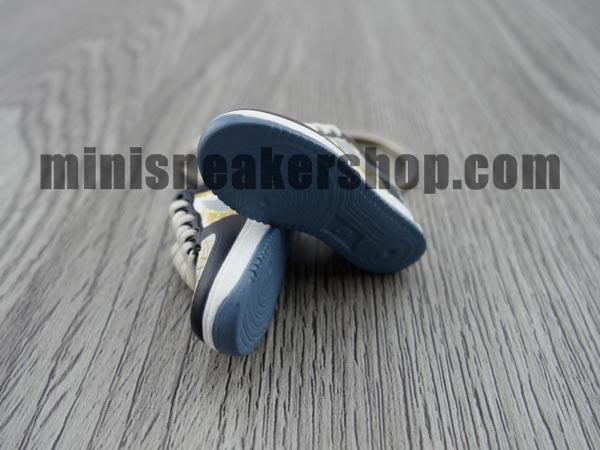 mini sneaker keychains Air Force One Mr Cartoon x Nike - Sneakers Passion