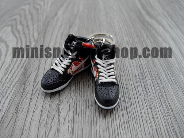 mini sneaker keychains Dunk High Pro SB HUF (2004) - Sneakers Passion