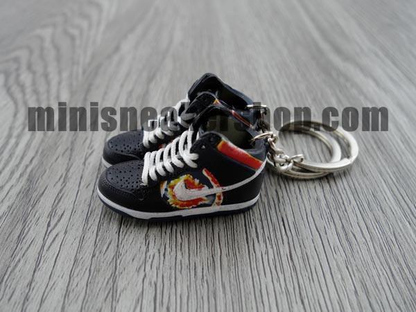 mini sneaker keychains Dunk High Pro SB HUF (2004) - Sneakers Passion