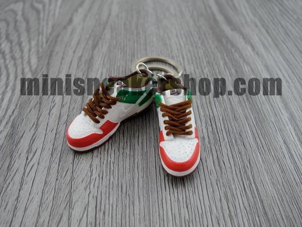 mini sneaker keychains Dunk Low Pro SB Cinco De Mayo (2005) - Sneakers Passion