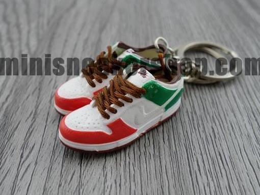 mini sneaker keychains Dunk Low Pro SB Cinco De Mayo (2005) - Sneakers Passion