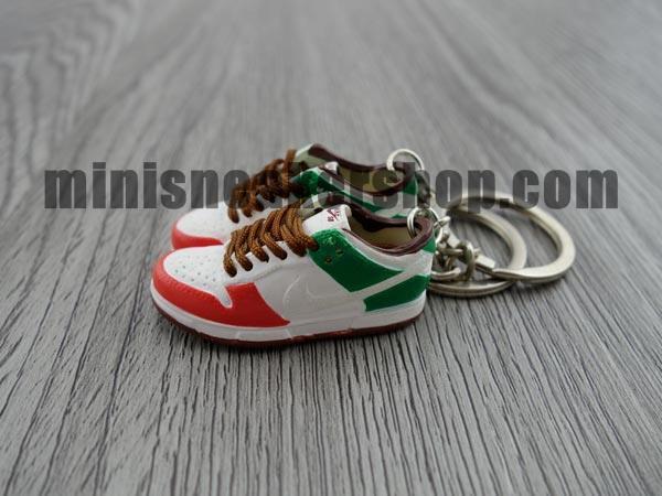 mini sneaker keychains Dunk Low Pro SB Cinco De Mayo (2005) - Sneakers Passion