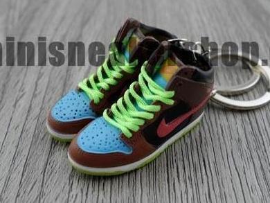 mini sneaker keychains Dunk UNDFT (2005) - Sneakers Passion