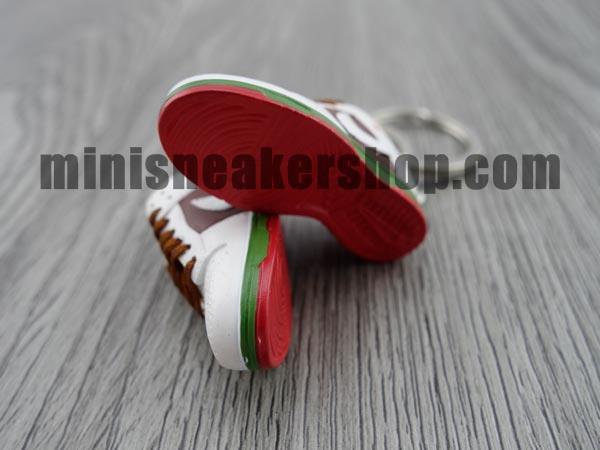 mini sneaker keychains Dunk Low Pro SB- California (2004) - Sneakers Passion