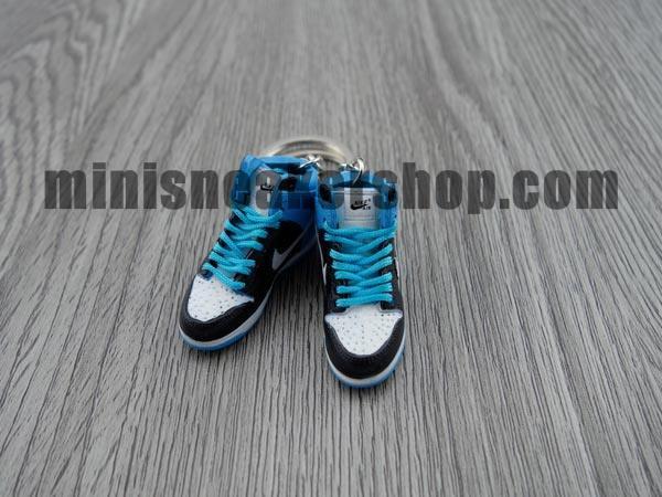 mini sneaker keychains Dunk Pro High SB- Send Help (2006) - Sneakers Passion