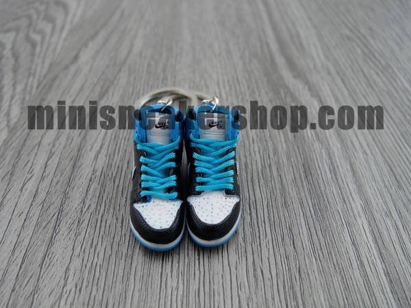 mini sneaker keychains Dunk Pro High SB- Send Help (2006) - Sneakers Passion