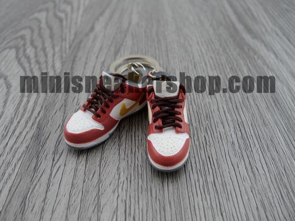 mini sneaker keychains Dunk Low Pro SB- Shanghai (2004) - Sneakers Passion