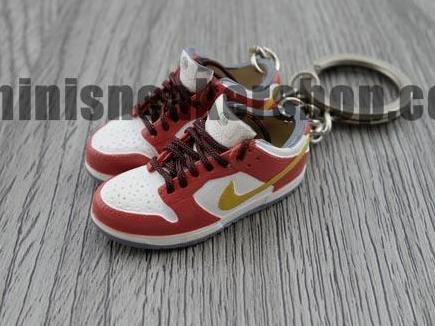 mini sneaker keychains Dunk Low Pro SB- Shanghai (2004) - Sneakers Passion