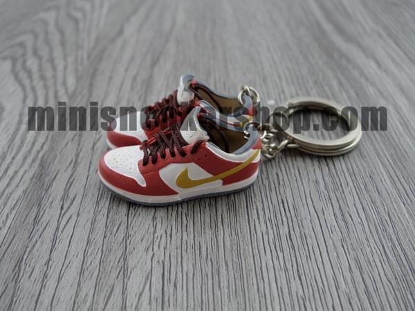 mini sneaker keychains Dunk Low Pro SB- Shanghai (2004) - Sneakers Passion