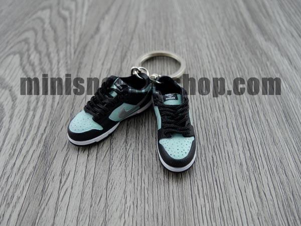 mini sneaker keychains Dunk Low Pro SB- Tiffany (2005) - Sneakers Passion