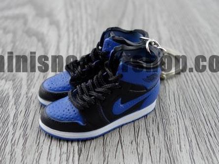 mini sneaker keychain 3D AJ1 Black Royal Blue (1985) - Sneakers Passion