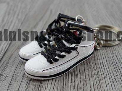 Mini Sneaker Keychains AJ 2 - OG White Red Black - Sneakers Passion