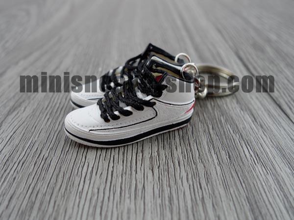 Mini Sneaker Keychains AJ 2 - OG White Red Black - Sneakers Passion