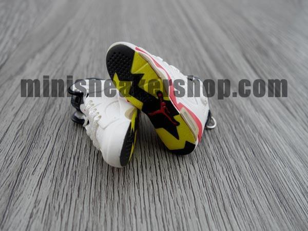 Mini Sneaker Keychains AJ 6 - OG White Infrared (1991) - Sneakers Passion