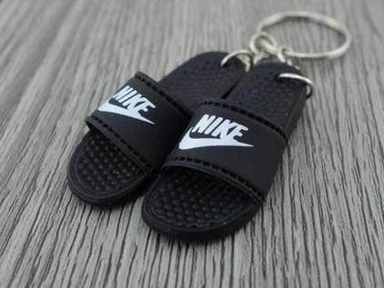 mini 3D sneaker keychains Flip Flops - Nike Benassi Sandals - Sneakers Passion