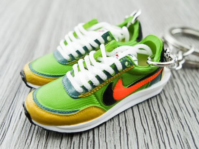 Mini 3D sneaker keychains Nike Waffle x SACAI - Green Multi - Sneakers Passion