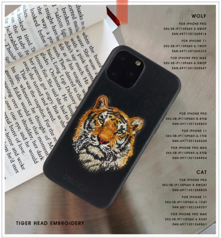 Santa Barbara Savanna Series Tiger & Wolf iPhone Case - Sneakers Passion