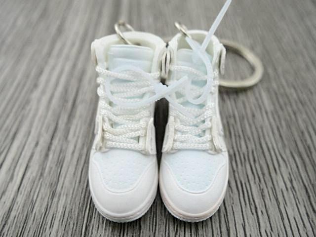 Mini sneaker keychain 3D AJ1 White X OW inspired - Sneakers Passion