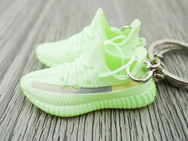 Mini Sneaker Keychains YZY  V.2 - GLOW - Sneakers Passion