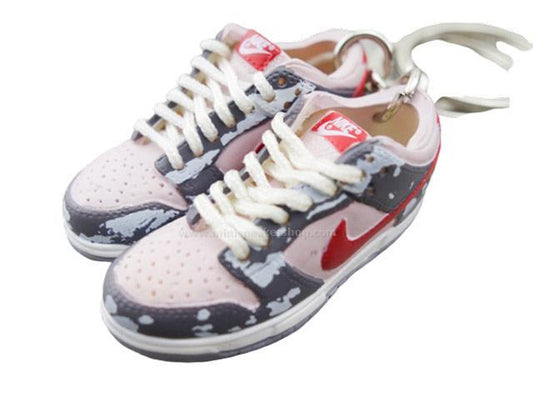 Mini sneaker keychain 3D Dunk Lo - Pink and Red - Sneakers Passion
