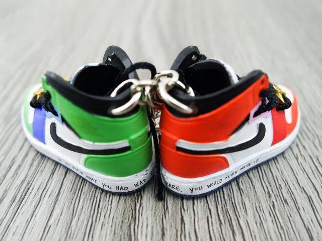 Mini sneaker keychain 3D Air Jordan 1 x Melody Ehsani - Sneakers Passion