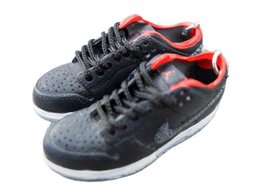 Mini sneaker keychain 3D Dunk - Black and Red - Sneakers Passion