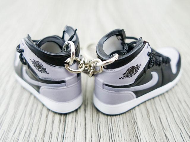 Mini sneaker keychain 3D Air Jordan 1 - Grey Shadow - Sneakers Passion