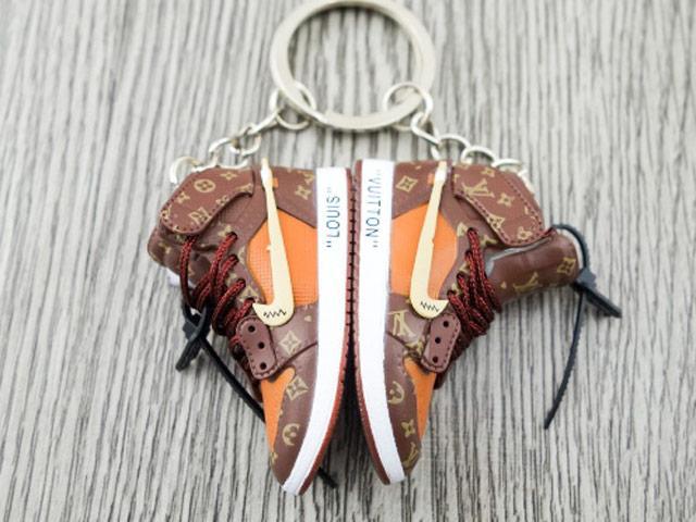 Mini sneaker keychain 3D HQ AJ1 x OW x LV inspired - EXCLUSIVE - Limited edition - Sneakers Passion
