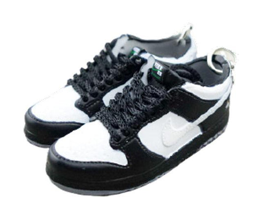 Mini sneaker keychain 3D SB Dunk Low STAPLE Panda Pigeon - Sneakers Passion