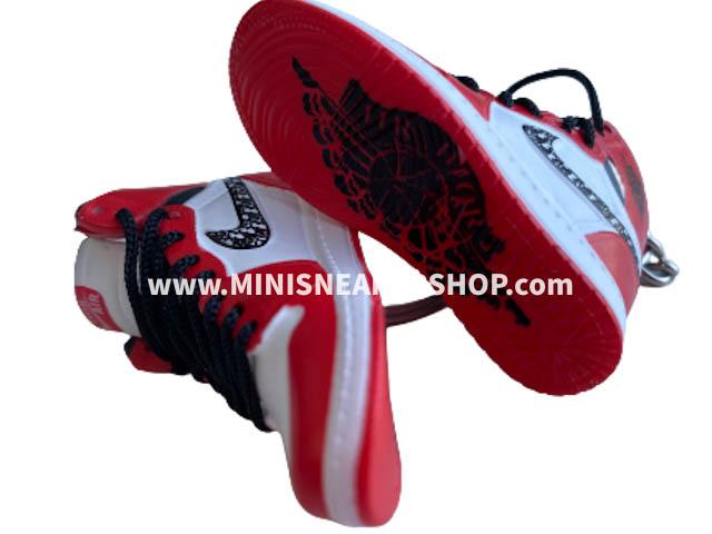 Mini sneaker keychain 3D Air Jordan 1 X Dior  Chicago Edition - Sneakers Passion