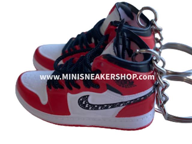 Mini sneaker keychain 3D Air Jordan 1 X Dior  Chicago Edition - Sneakers Passion