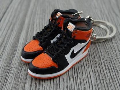 Mini sneaker keychain 3D Air Jordan 1 Shattered Backboard - Sneakers Passion