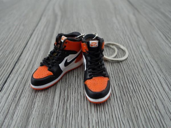 Mini sneaker keychain 3D Air Jordan 1 Shattered Backboard - Sneakers Passion