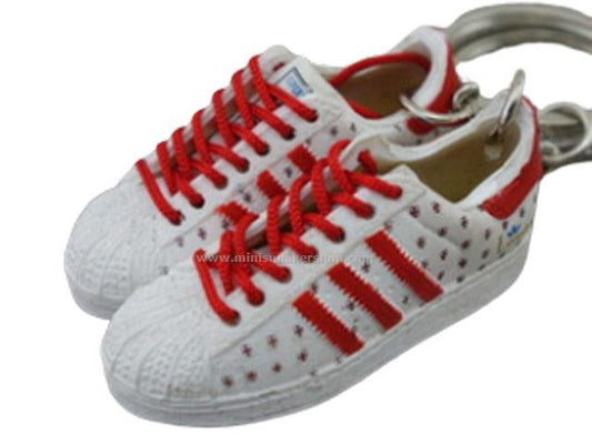 mini 3D sneaker keychains Superstar London - Sneakers Passion