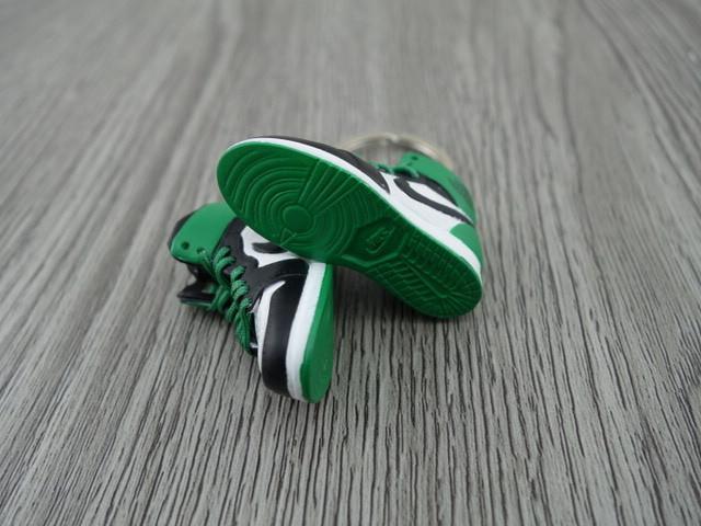 Mini sneaker keychain 3D Air Jordan 1 - Black White Green - Sneakers Passion
