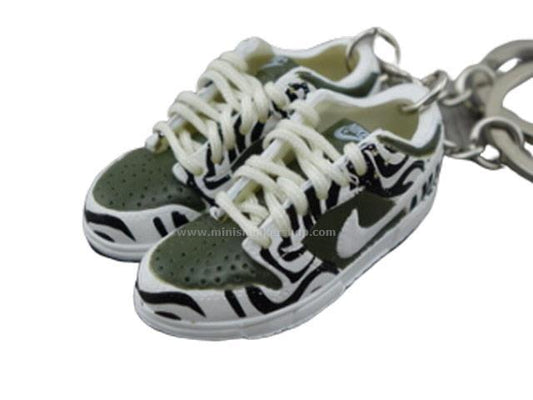 Mini sneaker keychain 3D Dunk lo - Zebra Olive - Sneakers Passion