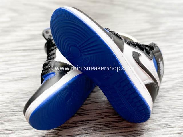Mini sneaker keychain 3D AJ 1 - High Royal Toe - Sneakers Passion