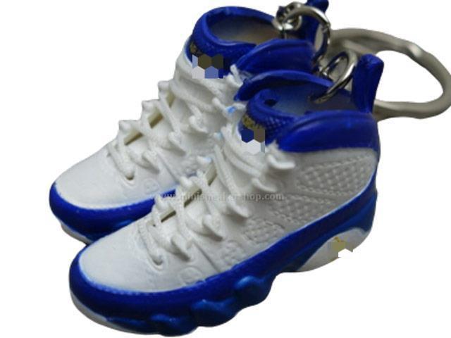 Mini Sneaker Keychains AJ 9 - Tribute to Kobe - Sneakers Passion