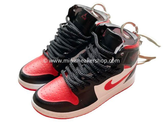 Mini sneaker keychain 3D Air Jordan 1 - Bred Toe - Sneakers Passion