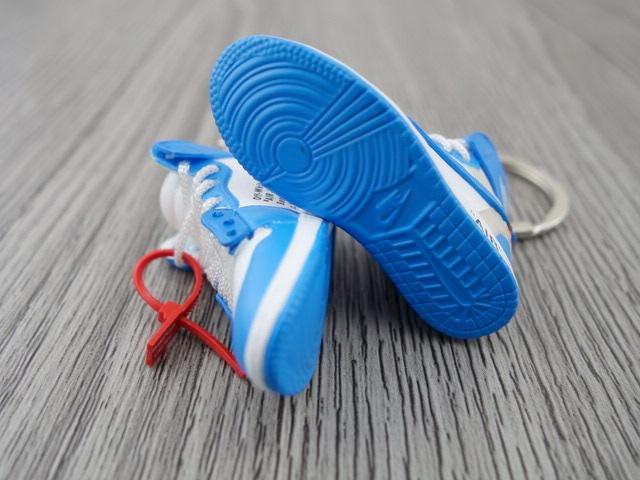 Mini sneaker keychain 3D AJ1 x OW inspired UNC (University Blue) - Sneakers Passion